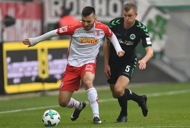 在即将对阵 在即将对阵