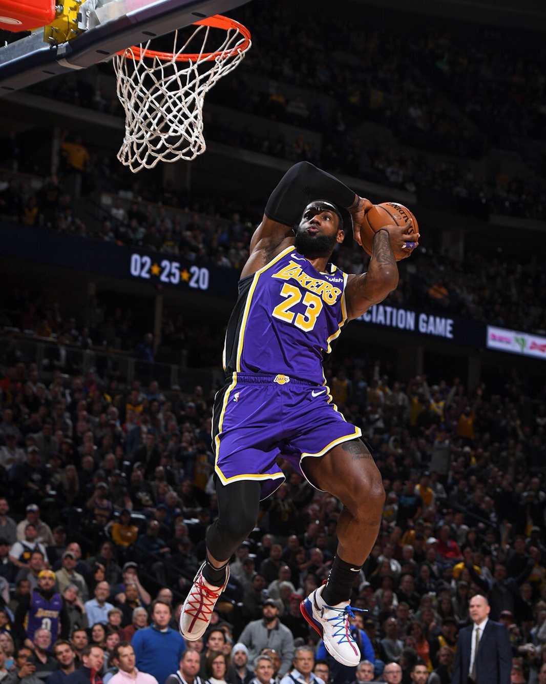 巴约场均助 巴约场均助