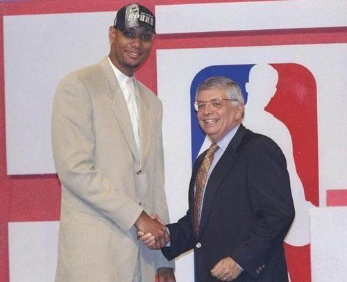 士队时的场 士队时的场